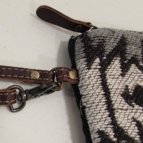 Myra Bag Cotton/Leather Pouch - Picture 4 of 12